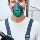 Ochrana dýchacích cest: Jak správně vybrat respirátor nebo roušku?